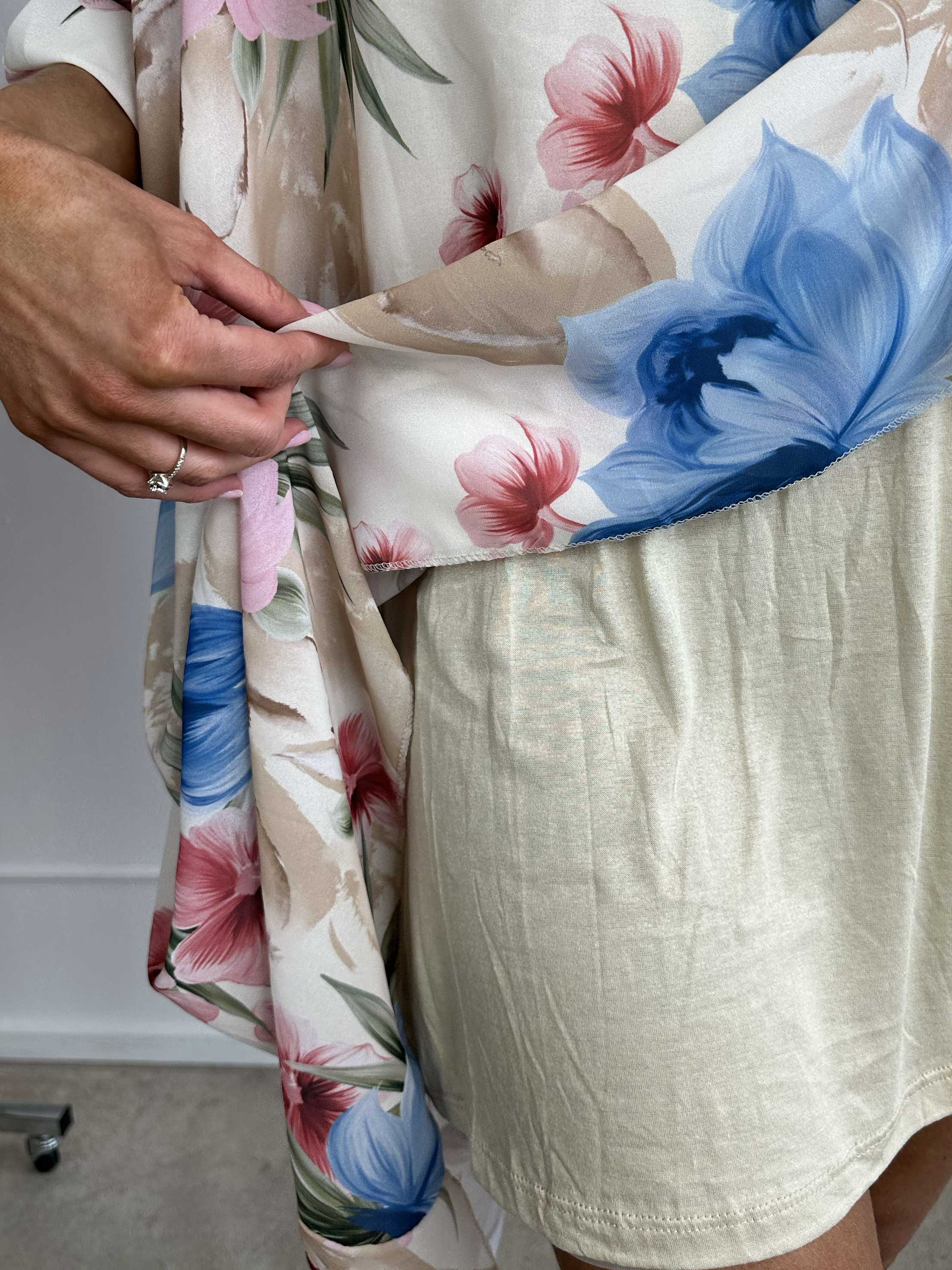 Sabine - Sød kjole med flagermusærmer